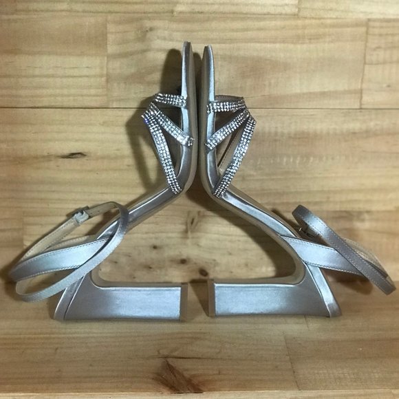 Badgley Mischka Sparkle Heeled Sandal - Picture 6 of 8